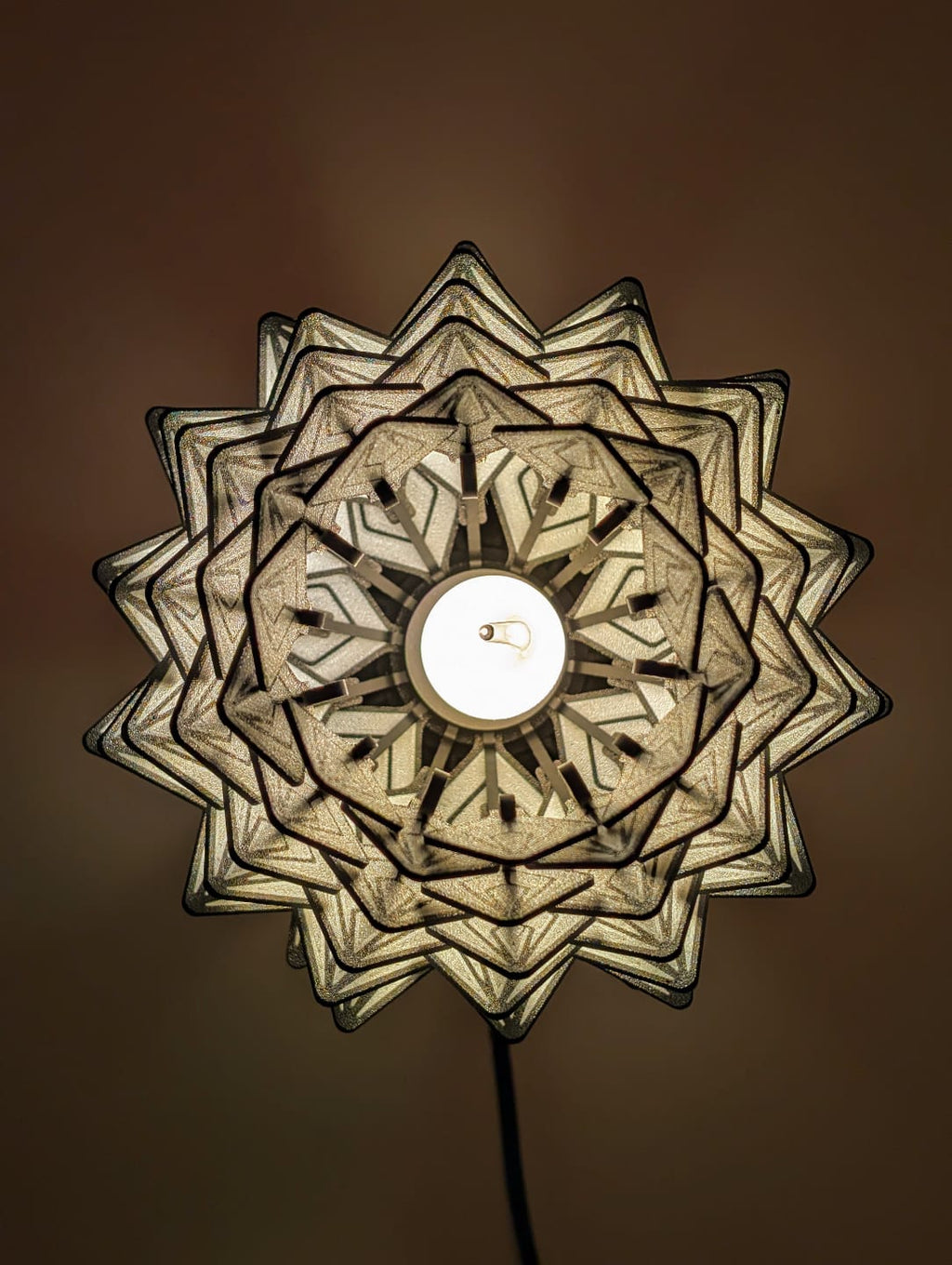 Flora Prisma Petal Lamp – Artistic Floral-Inspired Lighting