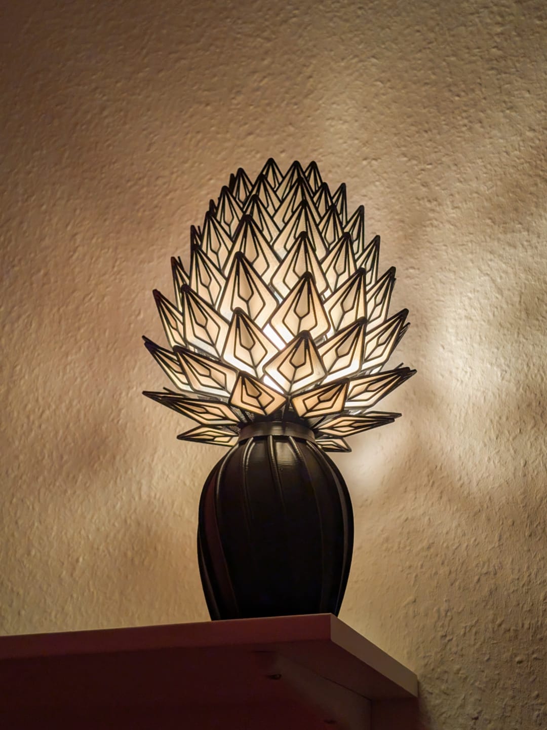 Flora Prisma Petal Lamp – Artistic Floral-Inspired Lighting