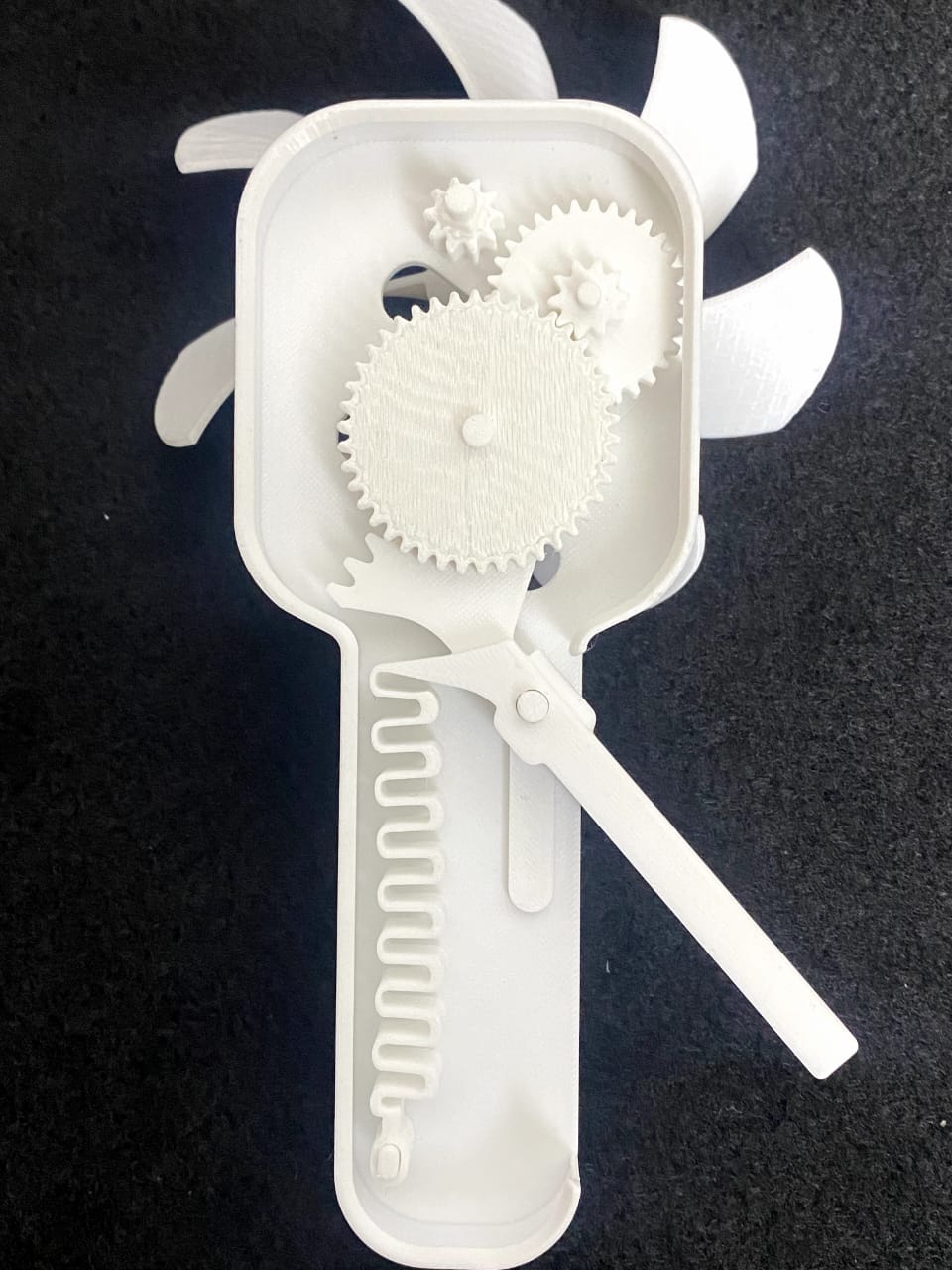 Handheld Manual Fan – Portable Cooling Gadget for Daily Use